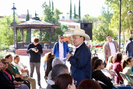 Acerca Gobernador Durazo servicios de salud a familias de la sierra de Sonora