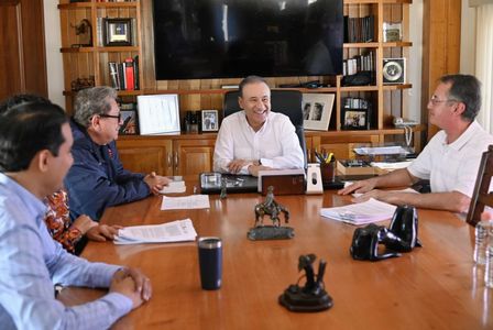 Firma Gobernador Durazo acuerdo con Fondo de Cultura Económica