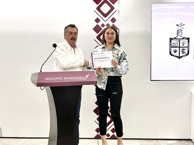 Reconoce Javier Lamarque el talento de campeones cajemenses en boxeo