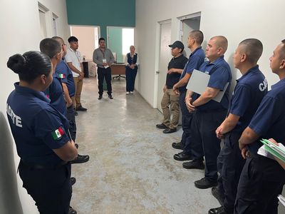 Cadetes de la academia de policía de Cajeme realizan recorrido por áreas operativas de la secretaría de seguridad pública municipal.