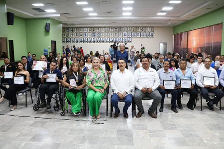 Reconoce alcalde Javier Lamarque a las y los deportistas destacados 2024