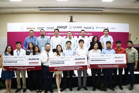 Encabeza presidente Javier Lamarque premiación a ganadores de la convocatoria jóvenes impulsando la industria Cajeme 2025