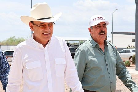 Acompaña presidente Javier Lamarque a gobernador Alfonso Durazo en inauguración del batallón de Guardia Nacional en Cajeme.