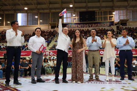 Gobernador Durazo beneficia a más de cinco mil estudiantes cajemenses con Becas Sonora de Oportunidades