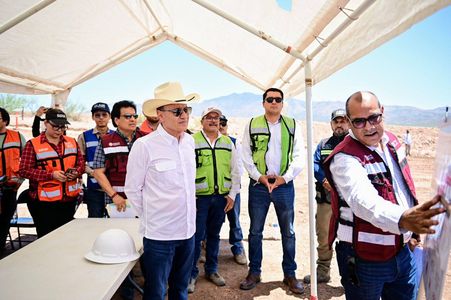 Cumple Gobernador Durazo a habitantes de la sierra; supervisa avances de carretera Bavispe-Nuevo Casas Grandes