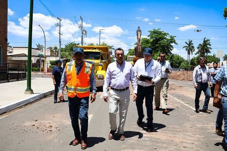 Supervisa Javier Lamarque la reparación de daños ocasionados por lluvia en Cajeme