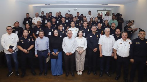 El Congreso de Sonora reconoce el trabajo de bomberos con conferencia