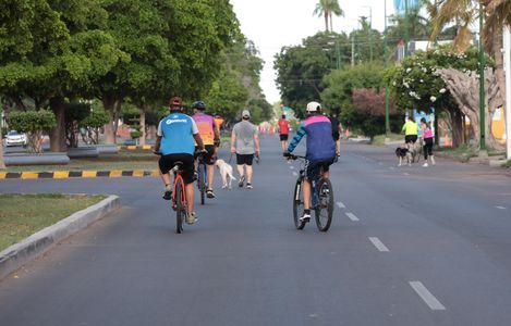 GRAN AMBIENTE FAMILIAR EN EL "DOMINGUEANDO EN BICI Y +"