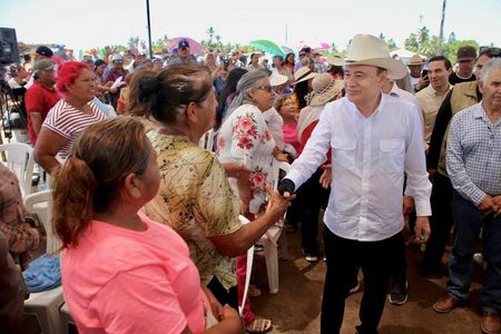 Lidera Gobernador Durazo disminución histórica de pobreza; más de 500 mil sonorenses salieron de esa condición