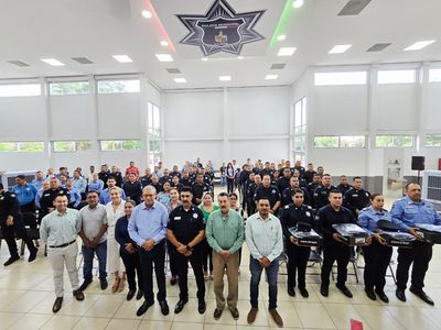 Cajeme refuerza a su policía municipal con entrega de 1 mil 400 uniformes