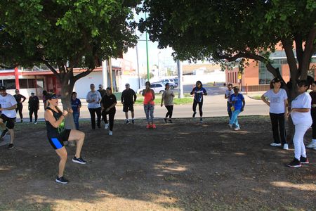 Ritmo, ruedas y alegría en otra edición de «DOMINGUEANDO EN BICI Y +»