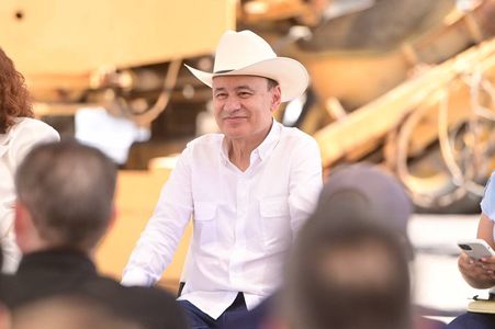 Gobernador Durazo impulsa la seguridad vial y turismo con proyecto de ampliación de carretera a Hermosillo-Bahía de Kino