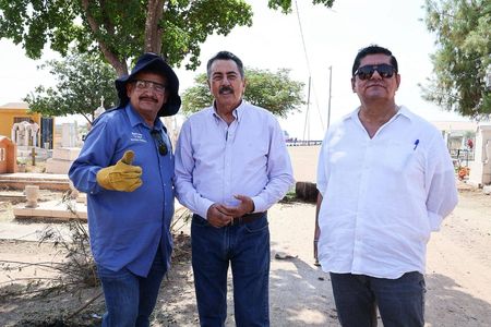 Supervisa Javier Lamarque acciones en panteones municipales