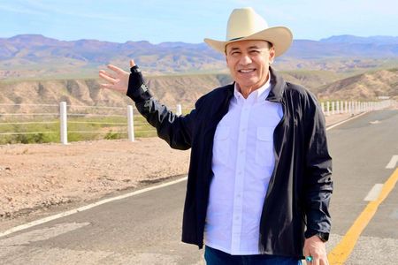 Conectividad y bienestar para la sierra; Gobernador Durazo supervisa avance del 80% de la carretera Bavispe- Nuevo Casas Grandes