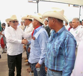 Gobernador Durazo y Presidenta Sheinbaum fortalecen conectividad y desarrollo regional con Caminos Artesanales en comunidades indígenas