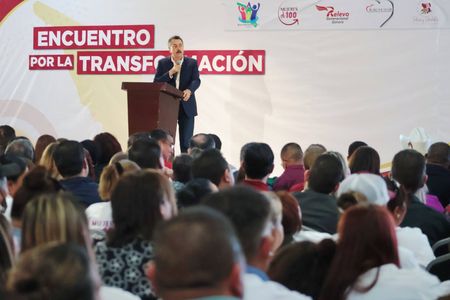 Javier Lamarque participa en «Encuentro por la Transformación»