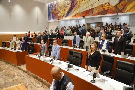 Aprueba Congreso de Sonora Ley de Ingresos del municipio de Carbó y modifica comisión