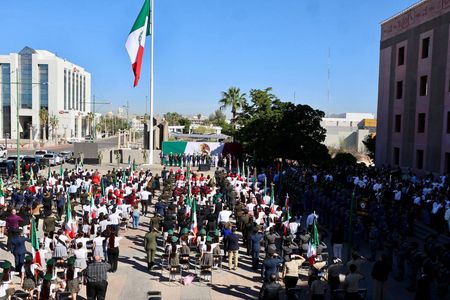Rinden Durazo y Sheinbaum homenaje al lábaro patrio con toma de protesta a escoltas en enlace nacional