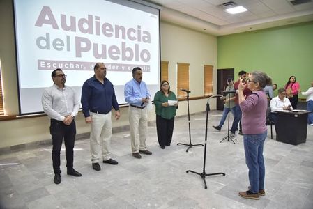 Atiende Lamarque de frente a la ciudadanía y da respuesta inmediata a sus necesidades.