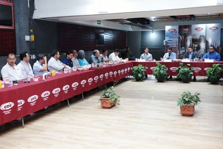 Lamarque impulsa diálogo directo con CMIC para fortalecer infraestructura con sentido social en Cajeme