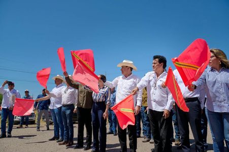 Durazo y Sheinbaum mejoran conectividad en el norte de Sonora con rehabilitación de carreteras