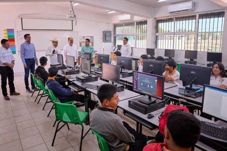 Sonora es la cuarta entidad con menor rezago educativo en México: Gobernador Durazo