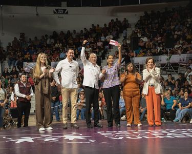 Gobernador Durazo fortalece economía de 16 mil familias con con tarjetas de oportunidades del Bienestar