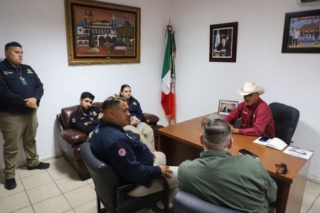 Suman esfuerzos autoridades para el control de incendio forestal en Arivechi