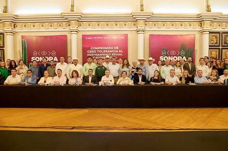 Participa Lamarque en firma del pronunciamiento de compromiso institucional de cero tolerancia al hostigamiento y acoso sexual en Sonora.