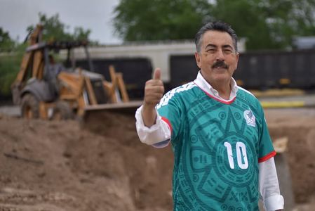Lamarque celebra el mundial 2026 trabajando