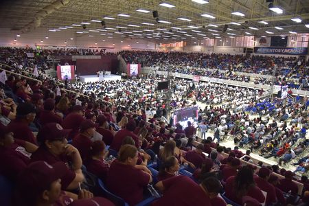 Miles respaldan mensaje de unidad y organización encabezado por Javier Lamarque