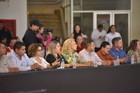 Participa alcaldesa Claudia Santacruz en sesión del consejo estatal de protección civil e instalación del puesto de comando en Sonora.