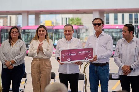 Gobernador Durazo moderniza transporte público de Hermosillo con nuevas unidades eléctricas