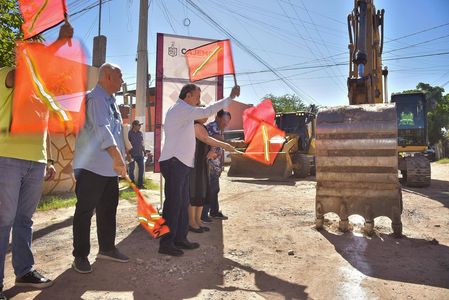 Mejoran calles, servicios de agua y drenaje en Villa Fontana con inversión de 5.3 millones de pesos